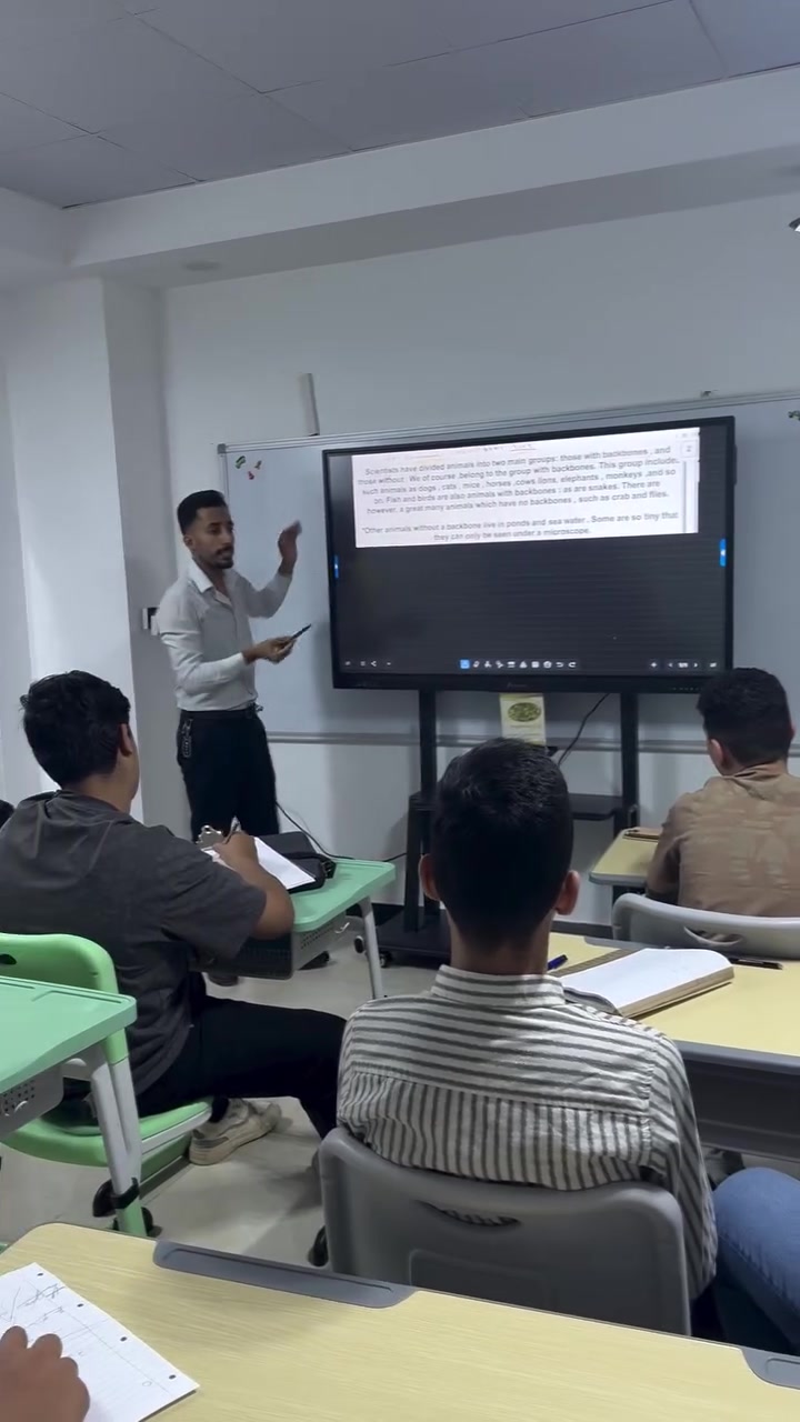 مادة اللغة الإنكليزية
🔹 مراجعة مركزة لطلاب الثالث المتوسط
⏰ الساعة 5:30 عصرًا

ننتظركم بأجواء جميلة ومراجعة مفيدة تساعدكم على التركيز والنجاح 🤍
نتمنى لكم أفضل الأوقات وأعلى الدرجات يا أبطال 🌸

📍 قرية الغدير الأولى – بلوك 23 – دار 8
📞 ***********

#اكاديمية_سمايلي #الثالث_المتوسط #مراجعة_مركزة #انكليزي #النجف #سمايلي
