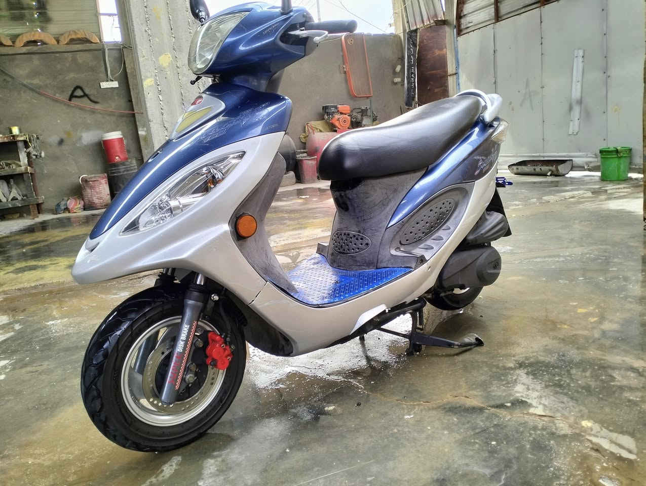 كامكو V2 كفاله عامه ماصارله هواي من طالعه من الربمه.     لاستفسار: ***********
