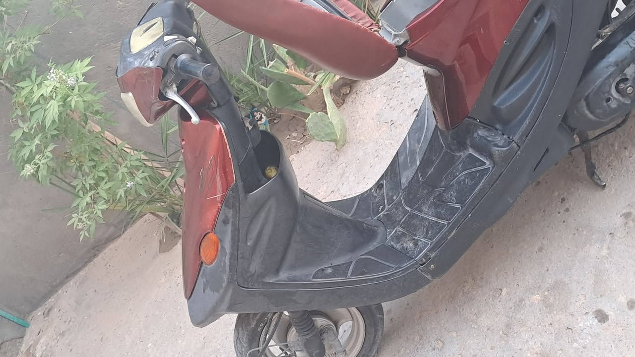 سلام عليكم دراجه تسعة زروف للبيع شغاله السعر 200 بيه مجال 
بصره / ***********
