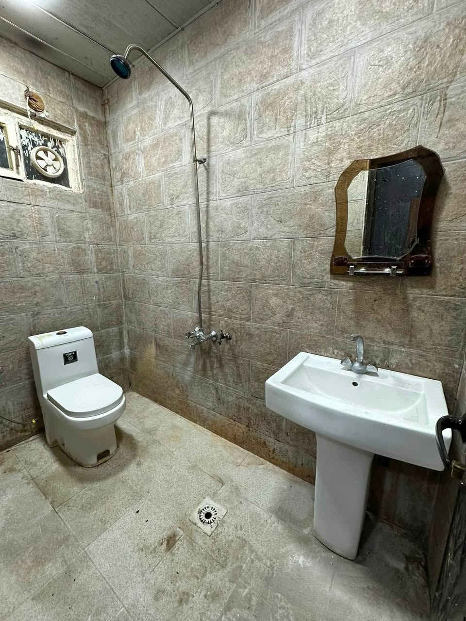 للأيجار في #السيدية 📍

شقه طابق ارضي  مساحه 150 متر 🔶

تحتوي على 2 نوم وصاله ومطبخ وخدمات ✅

الأيجار  650  الف  قفل 🔒 

موقع السيديه شارع الخيزران 📍
______________________________________

للأستفسار اكثر تفضلو بزياره مكتب الطائي للعقار 💎

السيديه شارع المركز عماره شركه السراب للمطابخ ✔️

او الأستفسار ع الارقام ادناه 📞↘️↘️ (متوفر واتساب )📌🔛

***********

