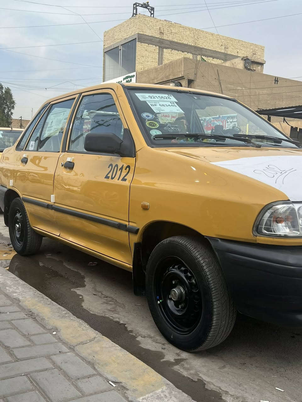 السلام وعليكم سايبا 2012 مكفوله من الصبغ ولتبديل كير ومحرك وداديه كله خير من الله مصفره هيه وغرامات السياره احله من الصور السعر 28 مكاني بغداد البياع حي المواصلات الرقم ***********
