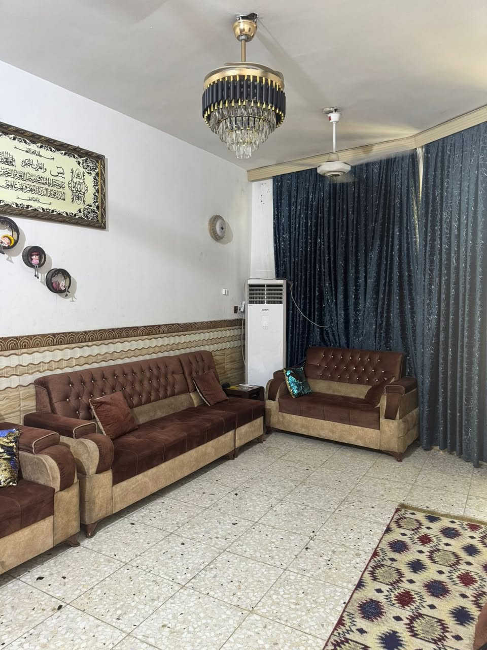 دار للبيع زراعي سند ٢٥  مساحه ١٢٠ متر غرفه نوم صاله مطبخ استقبال كراج كامل خدمات مي كهرباء مجاري تبليط بغداد جسر ديالى شارع الخدمي العريفيه مقابل جامع المهيمن خلف مدرسه كعب بن زهير
للستفسار 
***********
