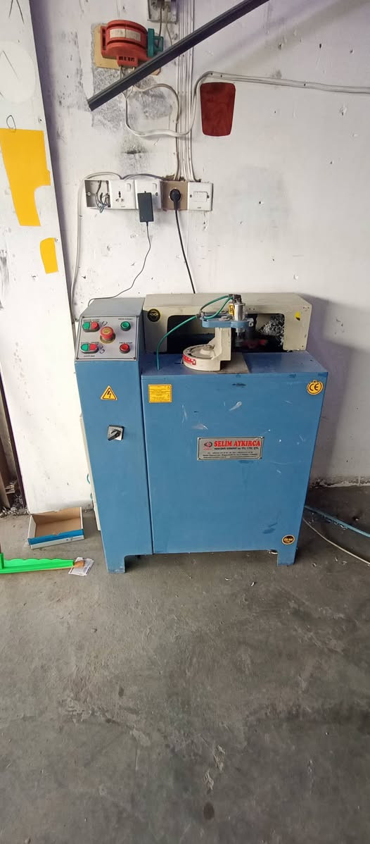 للبيع معمل سليم سنكل نضيف خمس قطع مع كمبريسر سعر خاص او ت ***********
