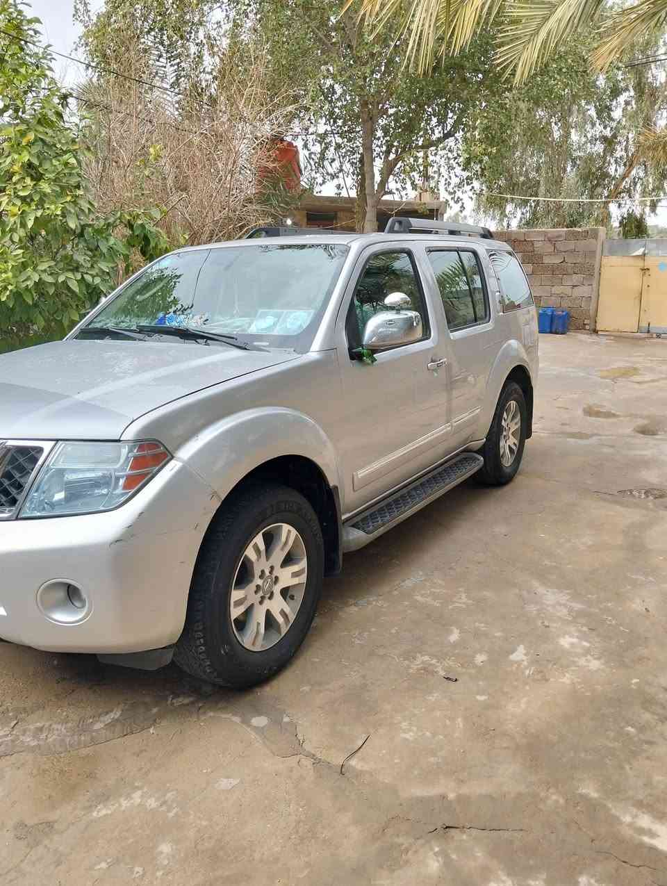 السلام عليكم ورحمة الله وبركاته فالندر 2008 مواصفات فول 
اصبغ الدعاميه الخلفية و جامرلغ الامامي جهة اليمنة صبغ اثر اشخوط
رقم بغداد وبأسمي تحويل ثاني يوم السياره مكانها ديالى 
رقم هاتف التواصل***********
