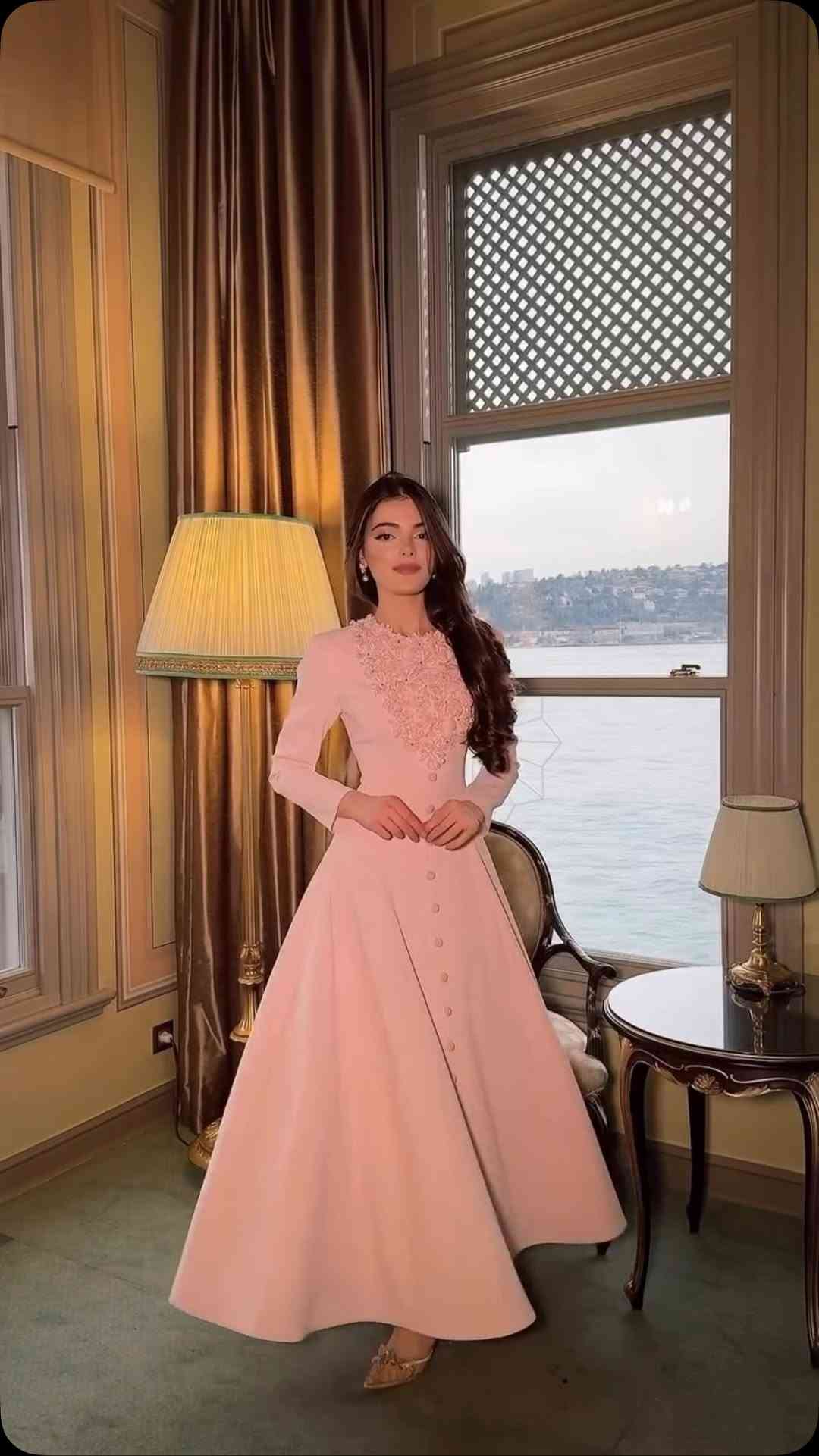 Size 36 / 38 / 40 / 42


**إذا كنت صاحب هذا الإعلان وتريد حذفه لأي سبب، رجاءا أرسل رسالة إلى الدعم الفني**