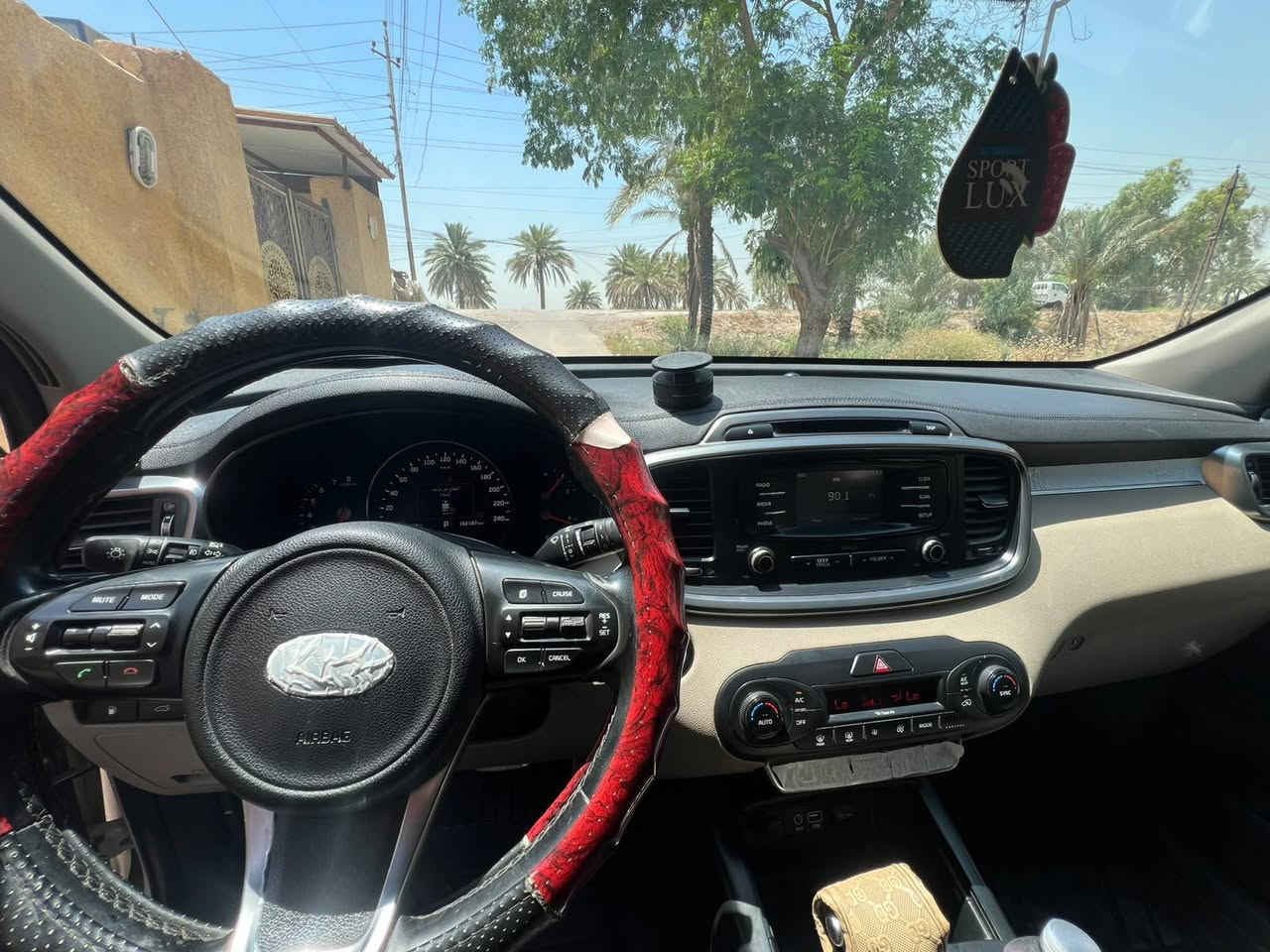 سلام عليكم سورنتو ٢٠١٧

سياره فول عدا الفتحه 

كشنات تئدفاء تبريد 

سبعه راكب 

تبريد ثلاث قطع 

كامره دواره 
ويل كب كروم 
فور ويل 
كشنات جلد 
رقم بغداد الماني    سنويه ال ٢٠٣١
***********٩ مكاني بغداد   سعره ٢٢٠
