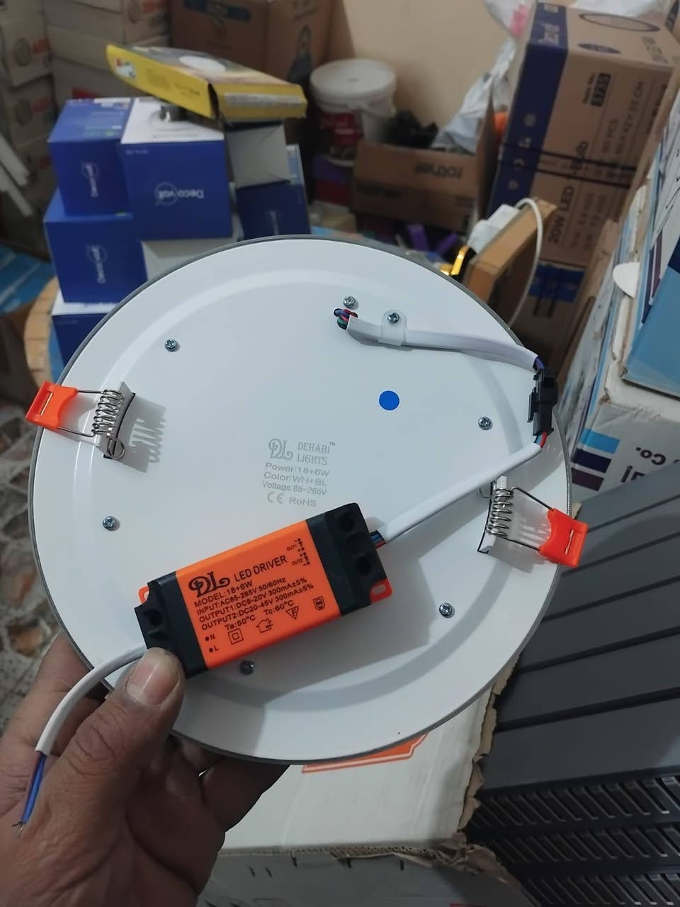 الى أصحاب المحلات تم لد لوان اصلي سعر القطعه 2500دينار
موجود توصيل إلى جميع محافظات العراق 
***********
