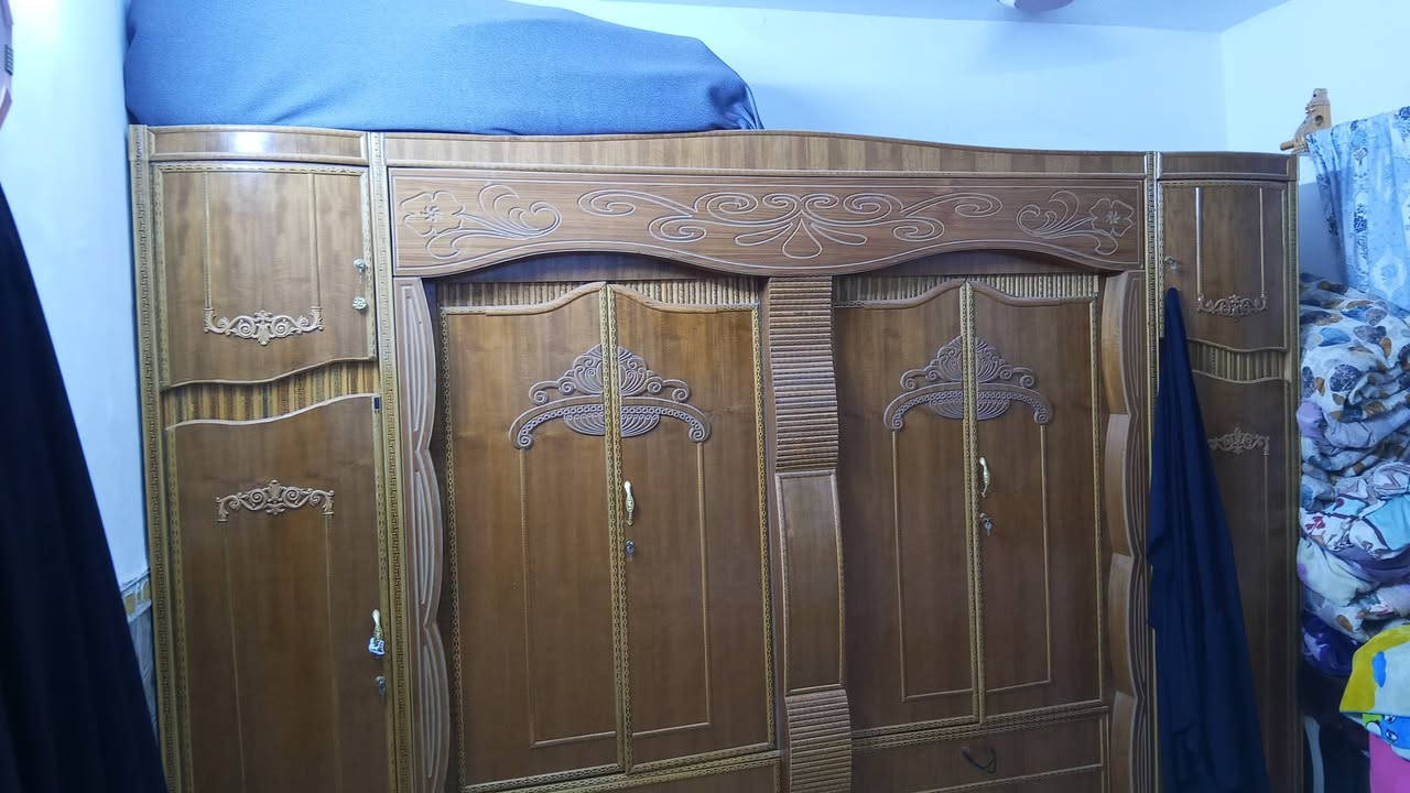 السلام عليكم 
بيت مساحه 156 في حي المعلمين شارع محمد الجواد نهاية متكون من غرفتين وهول واستقبال ومطبخ وطارمه تكفي سياره وحديقه وبيتونه والسطح فرشي  ومنور داخلي ومنور خارجي  متر وبناء طابوق قريب عالتبليط السعر 70 وبيه مجال


**إذا كنت صاحب هذا الإعلان وتريد حذفه لأي سبب، رجاءا أرسل رسالة إلى الدعم الفني**