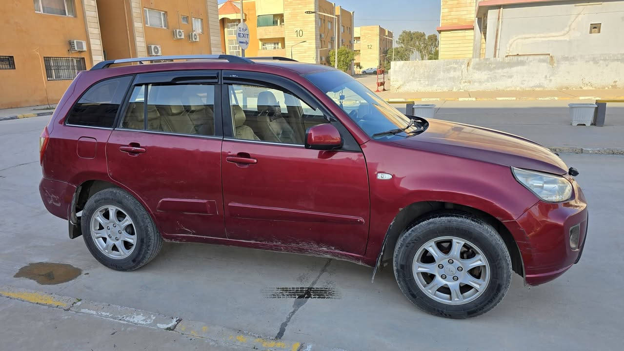 للبيع 
شيري تيكو 2013 كير كهربائي رقم بغداد باسمي تحويل ثاني يوم 
نظيفه شوفة عينك وعلى ايدي 
المحرك والكير خير من الله 
تبريد وتدفئة شغاله
فتحة سقف شاشه ايباد كامره خلفيه وحساسات تدفئة كشنات كلهه شغاله وسبير موجود 
تايرات جدد حدادية كامله السياره مابيهه نقص 
ضررها بالكرن الخلفي مبين بالصور وبيهه بارد بباب الخلف الراكب 
سعرها 64 وببها مجال للشراي 
مكانها الدورة 
***********
