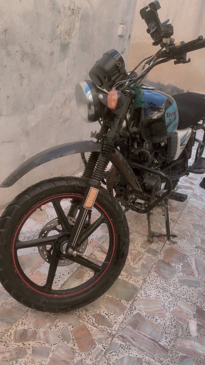 سلام عليكم دايوان موديل ٢٣ أوراق سحب (استنساخ)
نقوصات بسيطه واقية زنجيل وجاملغ امامي اليصير جوه  
شراي اتصل  
***********
