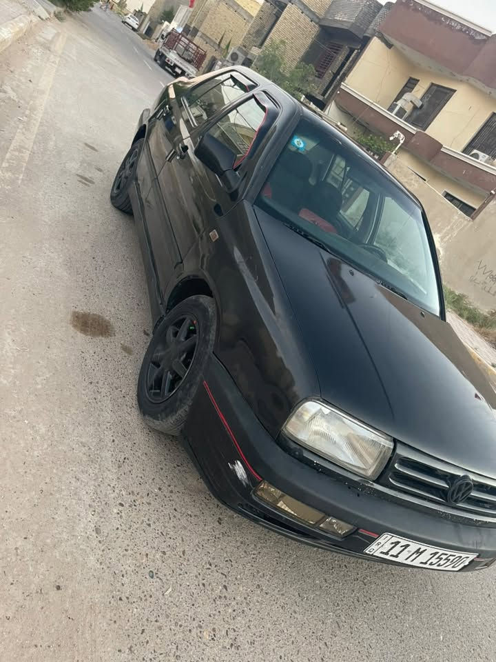 كولف فينتو مكينه 2000
موديل 93 سياره نضيفه ومناقصها شي تبريدها ثلج 
بغداد 
مكلف بالنشر رقم صاحبها ***********
بيع او مراوس
