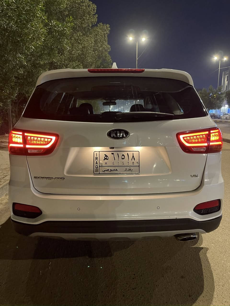 ‏‎سلام عليكم 
 للبيع 
كيا سورنتو 2020 خليجي  
6 سلندر 3.5
7 راكب 
3 قطع تبريد 
بصمة 
بصمة ابواب  
جنطة كهربائية 
جنطة ذكية 
كشنات جلد
كشنات كهرباء 
تحديد مسار 
مانع نزلاق 
5 انظمة قيادة   
نظام ترحيب  
ويل كروم 19
حساسات امامي و خلفي 
اشاير بل مري 
كروز سرعة 
تحكم استرن 
لايت زنون 
بردات خلفيه 
شحن لاسلكي 
السياره ماشيه : 98000km
ملاحظه : السياره علا ايد شخص واحد من طلعت من الشركه الى حد الان  
🟩 السعر المطلوب : ( 245$ )بيها مجال بسيط                             
*********** للتواصل فقط علا الواتساب 
تحياتي لجميع 🌹 🌸 🙏🏻
