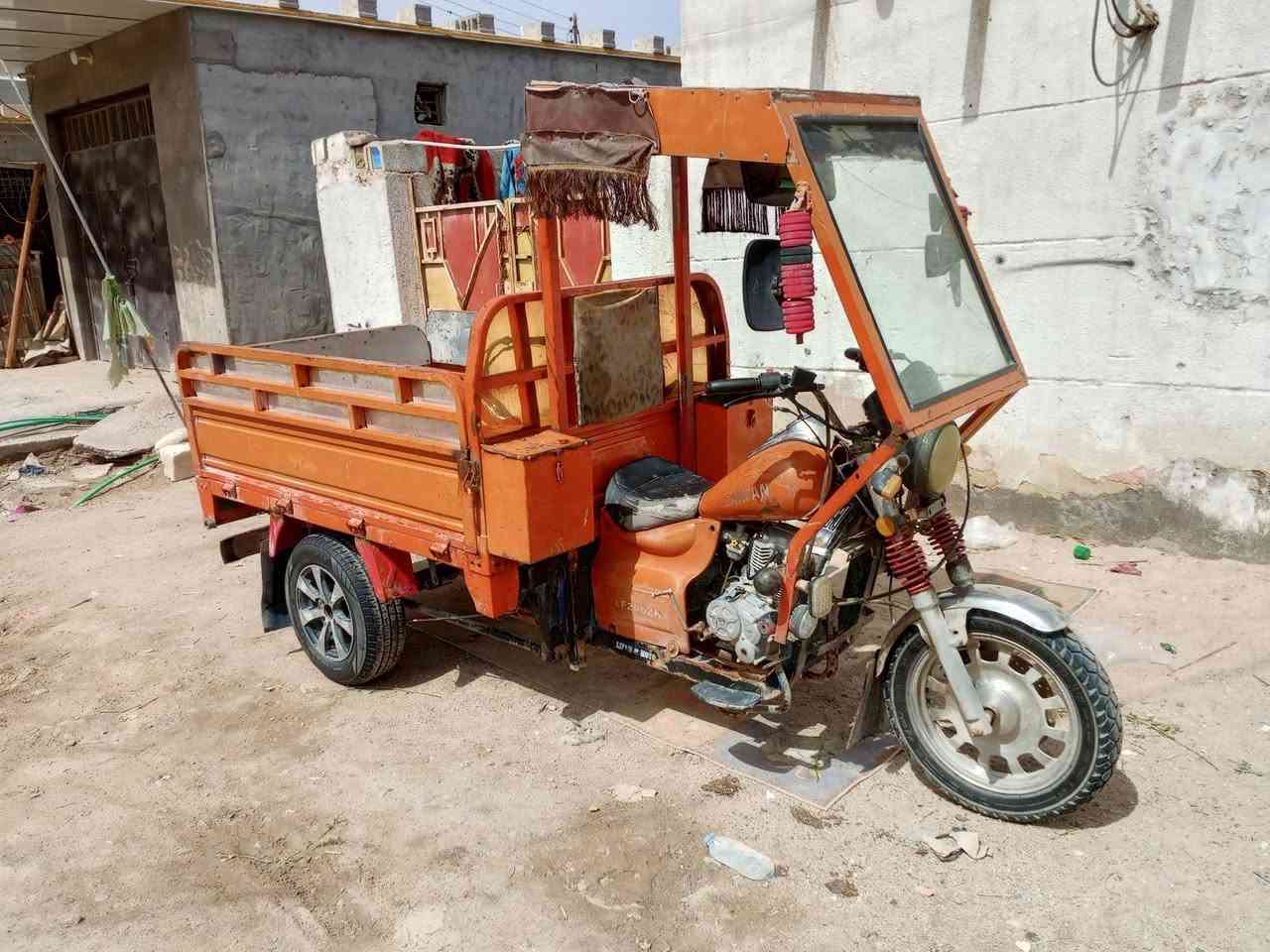 ليفان فرس اوراق موديل16شاصي مكفول واسمع الفيديو بصرة ابو الخصيب  قرب نفوس شراي يتصل***********وتساب موجود سعر 1500وبيه مجال قليل
