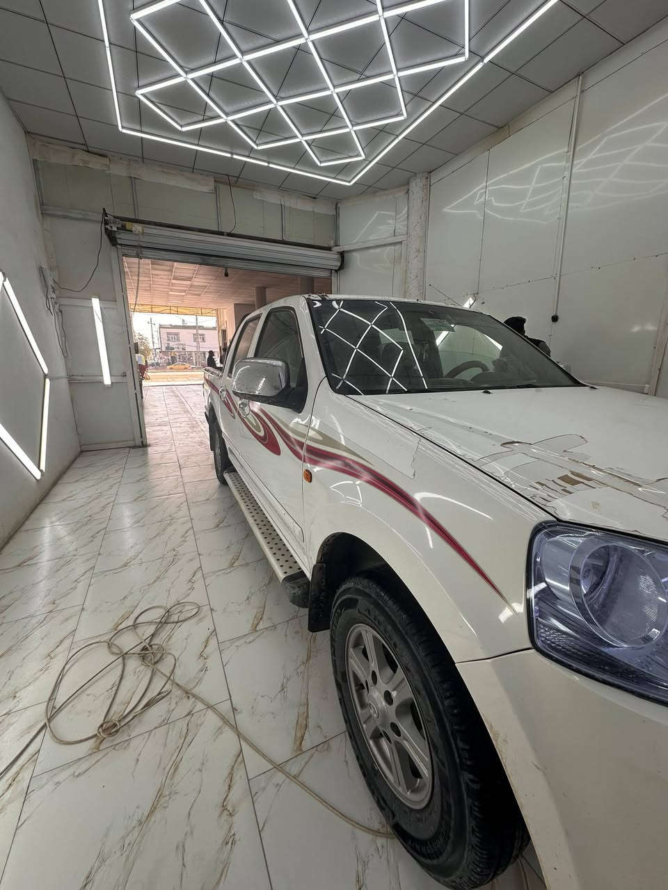 سلام عليكم من رخصت الادمن كريت ويل كفالة عامه من كلشي موديل 2017 ماشيه حقيقي 120كيلو على وضع الشركه جديدة وكفالة عامه  العنوان مفرق الكفل رقم العمود 243 قرب سيطرت الكفل  شارع كربلاء نجف السعر 108وبيه مجال رقم الواتساب والتصال ***********/رقم الواتساب ***********
