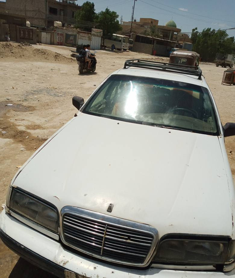 السلام عليكم دايو بروكهام لون ابيض ابيع رقم رقمها ديالى بااسمي مكانها بغداد المشتل أتريد تسقطها أتريد تبقى عدك كير النمرة الأخيرة ماتجي ابيع كايم مكينه اطلعك سنه بطنها نضيف كاعيه جلد البطاين تعبانه كهربائيات شغاله عالي ناصي سكن خياس بالشواصي 
مثل ما ذكرت أتريد تنكر وتطلع ماتصرف عليها غير بريك الخلفي سيارة ابيع كوم حديد السعر 14 ورقة وعليها غرامات ورقتين اني ادفعهن وبيها مجال قليل للشراي للاستفسار رقم الهاتف *********** واتساب او رصيد
