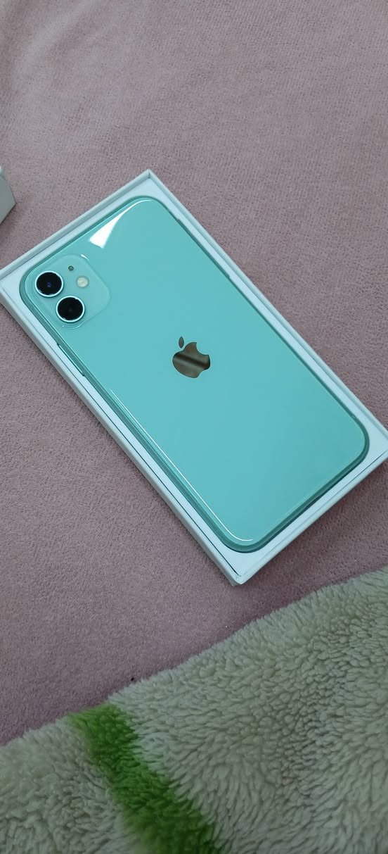 أيفون 11 ذاكرة 128 كفاله الجهاز من الزلغ الصور امامك بطاريه 83 بلاد مامبدله شاشه بلاد اي قطعه مامبدل ضمان سعره 275 بي مجال قليل عنواني عويسان شارع القصر رقمي للتوال ***********
