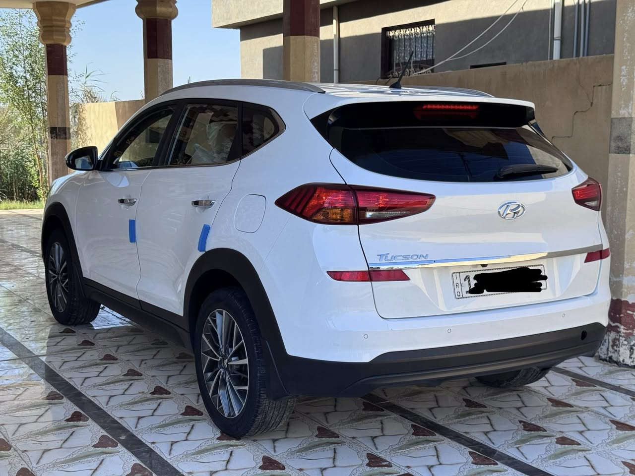 ‏سلام عليكم للبيع توسان خليجي موديل 2019 رقم بغداد الجديد دولي بأسمي هزه سنوية جديدة 2030
‏مكفوله من الصبغ التبديل وكير ومحرك وضع شركة. 
‏ خمس عدسات كشنات جلد كشن كهرباء شاحن وايرلس سايد بريك بالقدم تبريد قطعتين حساس أمامي حساس خلفي كاميرا مري شفط و إشاير بلمري مو درايف منفذ وايرلس امامي وخلفي ثلاث أنظمة قيادة مثبت سرعة خمسة ويل كب كروم محرك 2000 دوش لد أمامي نهاري تاير جديد وارضيه مغلفه جلد 
‏ماشية 67 الف حقيقي 
‏السعر 188 $$ دولار 💵 
‏الاستفسار *********** 
‏مكان السيارة بابل 
‏الملاحظة أنا مكلف بالنشر فقط 

‏
