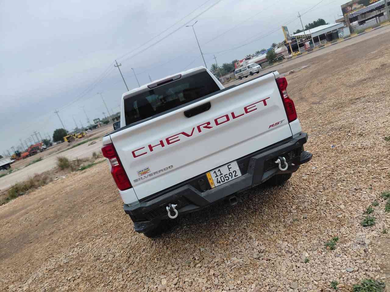 للبيع او المراوس 
شوفر ليت سلفرادو موديل 2023محرك 2700 تيربو رقم بغداد تحويل مباشر السياره مكفوله من الصبغ والتبديل بارد فقط بدون ارباك سعره 250 
صور الحادث بالمنشور السياره ماشيه 
80 الف كيلو السياره عل وضع الشركه
 مكاني بابل 
***********
