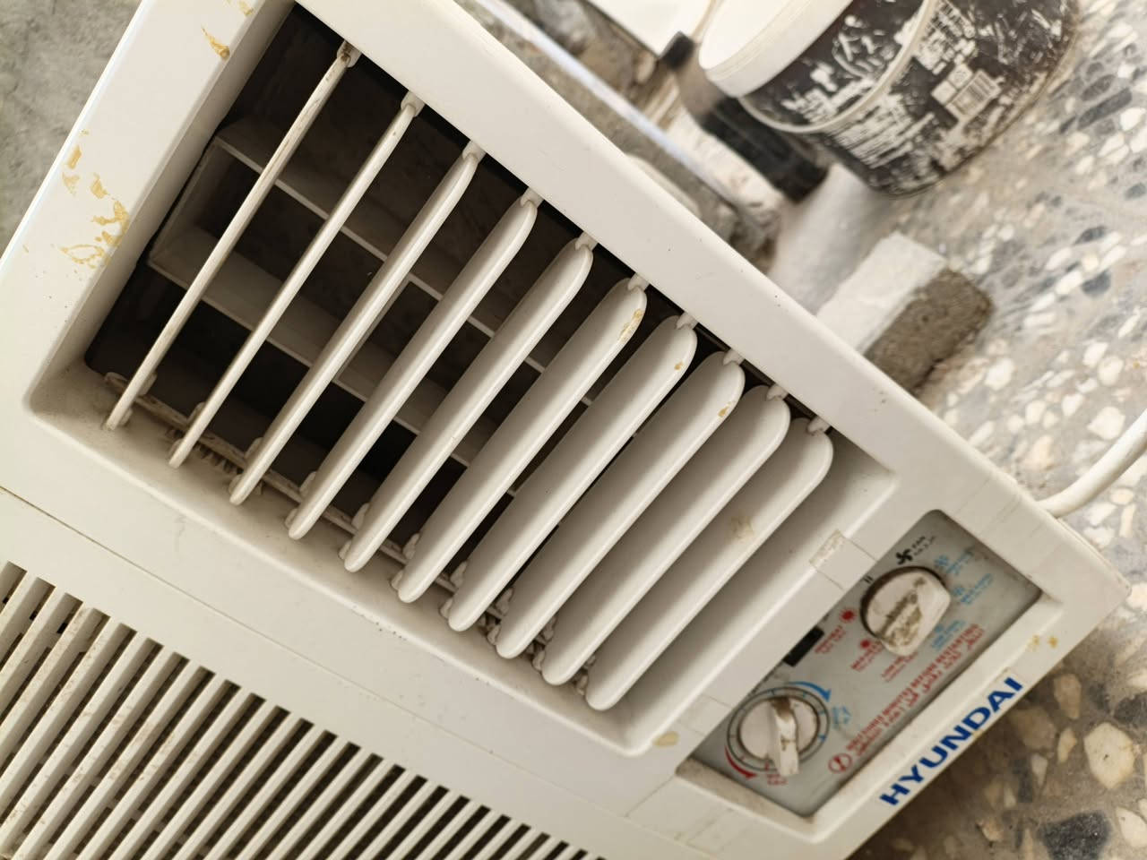 مكيف هونداي الاصلي 2 طن شغال موسم واحد ماخذينه 575 ابيعه 425 وبي مجال


**إذا كنت صاحب هذا الإعلان وتريد حذفه لأي سبب، رجاءا أرسل رسالة إلى الدعم الفني**