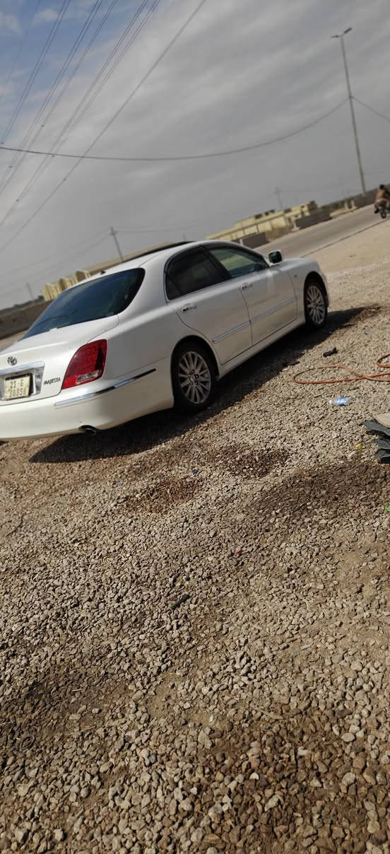 اسلام عليكم سياره ادوات
فول واحد على واحد 
رادار 
5 دكم 
فتحه
تبريد 3 
ثلاجة 

3برد 
كلهن بيه كفاله عامه 
السعر 98 
***********
السيارة ب النجف
