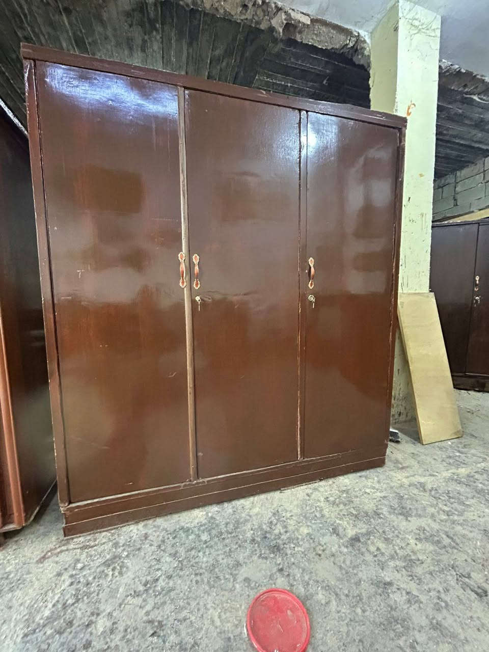 كنتور 5بوب حطاطة السعر 260الف
كنتور 3بوب حطاطة السعر 130الف
كنتور بابين حطاطة السعر 75الف 
بوفية 3مترات حطاطة سعر 125الف
بوفية مترين ونص حطاطة السعر 120الف
العنوان التاميم القادسية الاولى شارع المشاتل 
للأستفسار***********
