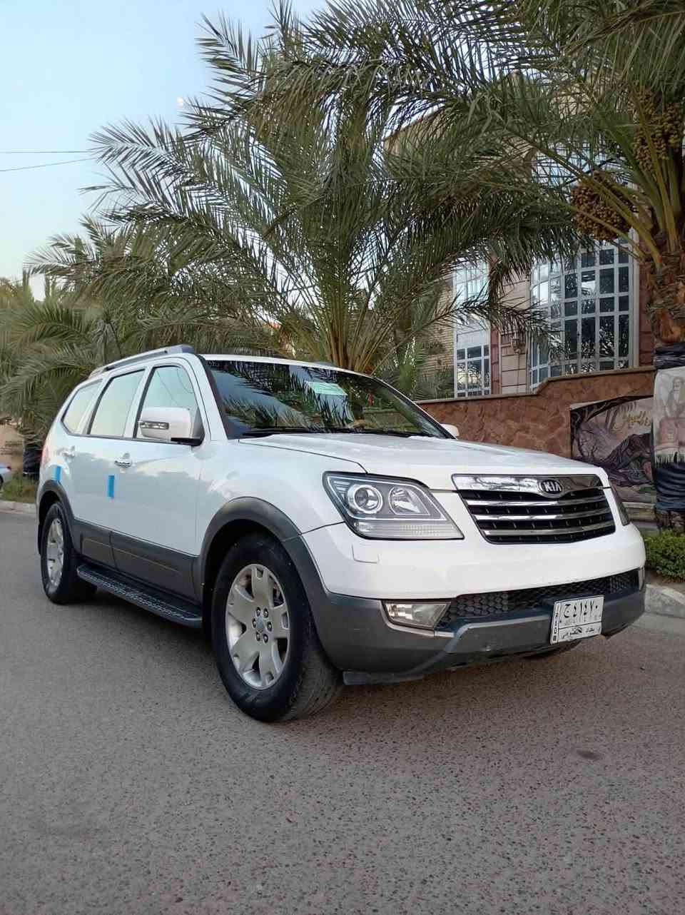 كيا مهافي للبيع موديل ٢٠١٣ خليجي محرك ٦ سلندر فول مواصفات ١/١ سيارة جديدة وجاهزة محرك كير تبريد ثلج تخم تاير جديد سيارة كل نقص مابيها فول ٧ راكب بصمة ابواب بصمة تشغيل كشنات جلد وكهرباء كشن ذاكره كامرا حساسات فور ويل زراك لايت تبريد تلث قطع سيارة كل نقص مابيها فقط بيها ربع جاملغ صبغ والسونار موجود وي الصور سيارة ماشيه ١١٠ الف رقم بغداد مشروع وطني تحويل ثاني يوم سعرها ١٣٢  ورقه  ***********
