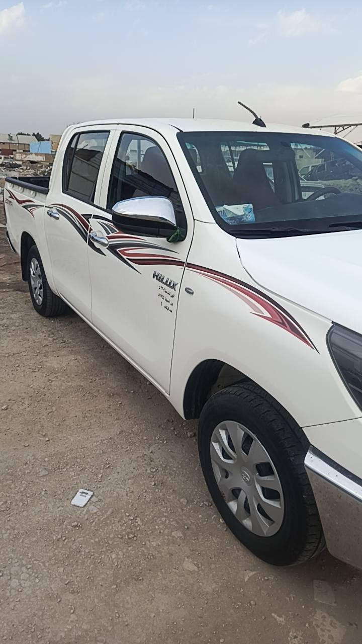 السلام عليكم!!
 بيكم فلاونزا 2022 رقم مثنى جديد مداور ثاني يوم بسمي السياره ماشيه 120 الف  حداديه جديده تبريد 
شاصي مكفول السياره بيه بنيد مبدل فقط والباقي كقاله
السعر 205 وبيه مجال للشراي 
***********
