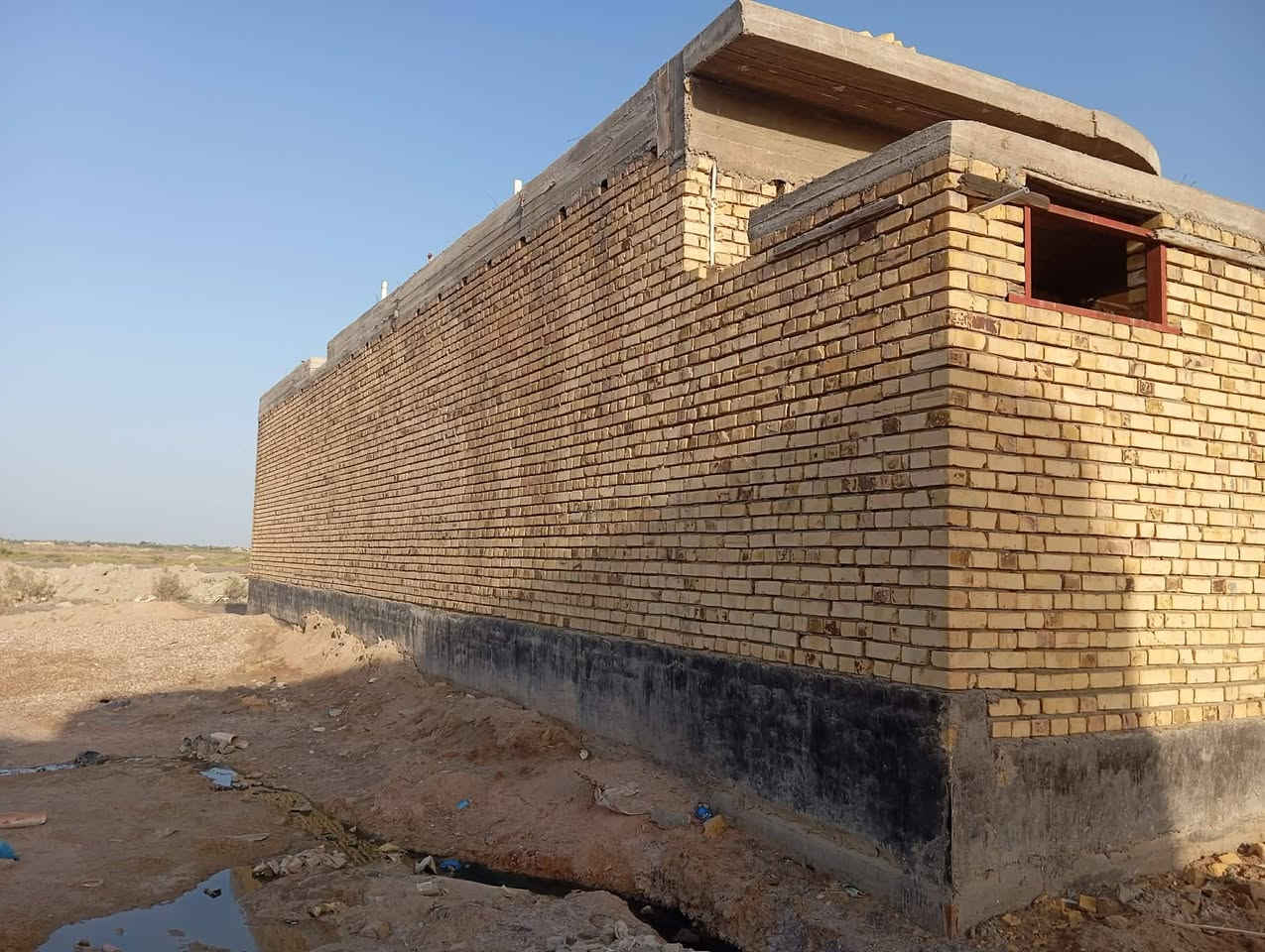 يوجد لدينا بيت زراعي للبيع
المساحة/200م. البيت بناء حديث طابوك كونكريت مسلح يحتاج لبخ وارضية شارع /10 امتار على كريق العكيكة خلف مجمع قسام واله شارع ع الجزيرة الاولى خدمات كهرباء وماء السعر / (٤٥ مليون) للأستفسار على الرقم ***********
