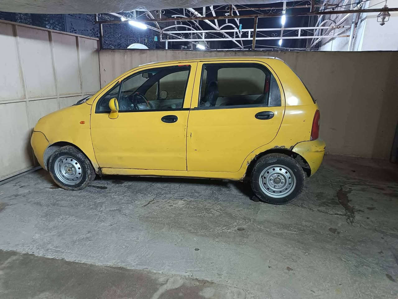 السلام وعليكم للبيع كوكو 2008 رقم صدامي احمر شرط التحويل بدون كابون 3 بستم   هيئه مصفره   محرك اثر نفخ طخم جديد السعر 17 وبيها مجال  عنوان موصل جانب الايسر
***********
