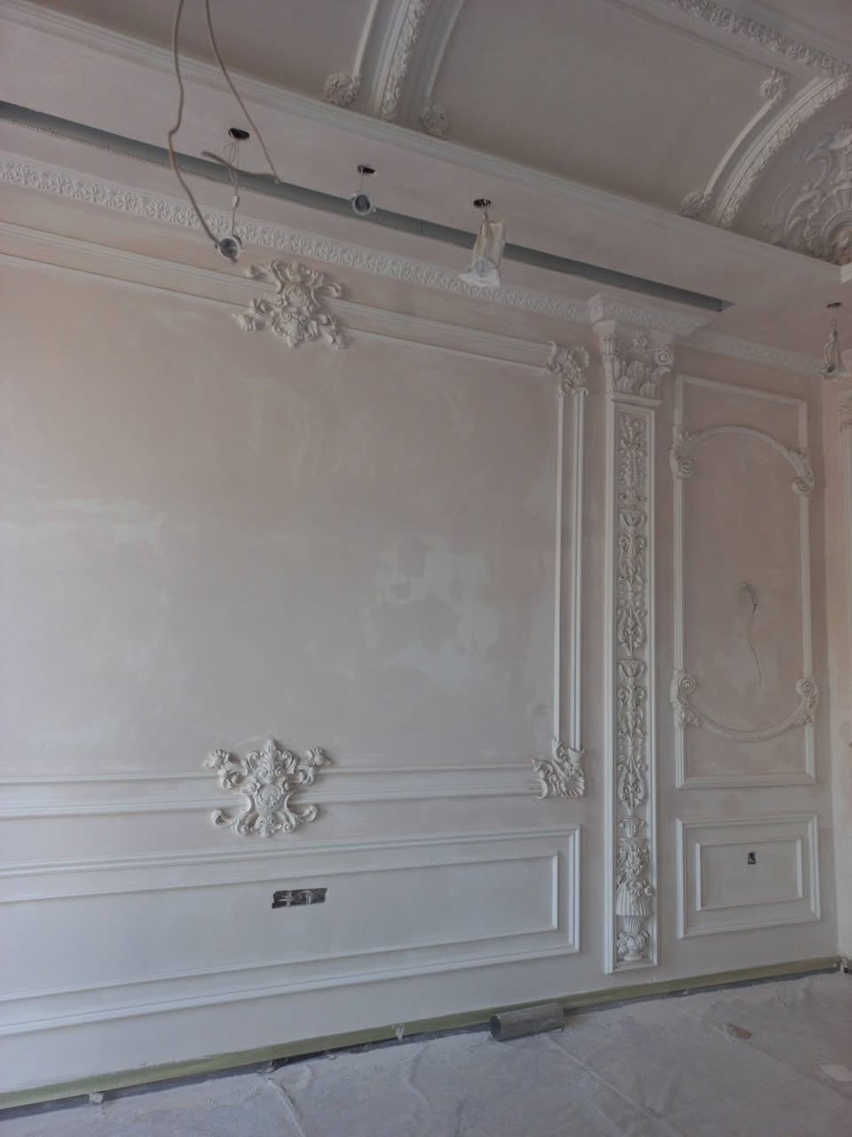 بسم الله الرحمن الرحيم اهالي بغداد الكرام انا مصري شغال بجميع ديكورات جبس شغل اهالي وشغل مهندسين شغل عالي الجوده موجود ببغداد*********** للتواصل واتس
