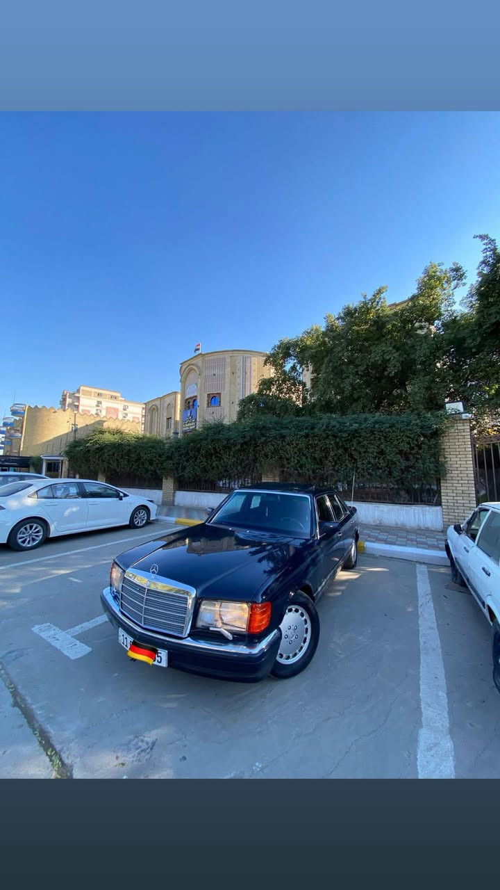 يالله السلام عليكم اخوان مرسيدس بنز جامبو (رئاسي) لون حبري SE300موديل 1991وارد المان بدون ضرر بدون تبديل بدون معجون فقط  صبغ جماليه صفاحها موس سياره كلش حلوه  مكينه كير صدر تبريد كله كفاله عامه كهربائيات كلها على البلاد موصفات فول برده خلفيه كهرباء مري كهرباء استيرن تحكم كهرباء كشنات كهرباء تدفئه كشنات دبل هورن دبل مروحه دبل فيت بم جام كله كهرباء تحكم لايت في الصعود والنزول كروس سرعه سيدس جنجر الصيدليه والارضيات مال شركه سياره عليها سيرفس كامل تخم تاير تخم دسكات منضومه بانزين كله جديد واصلي مكينه كير صدر تبريد تدفئه كله على وضع شركه سياره جدا جديده وجاهزه على آخر حبابه رقم بغداد
مميز الانكليزي هزه فحص سنويه كله جديد وبسمي تحويل مباشر مكاني بغداد سعرها 130 بيها مجال للشراي واخوان لا تقارنوها بالراكضات كلشي بسعره وحياكم الله رقمي للتواصل ***********
