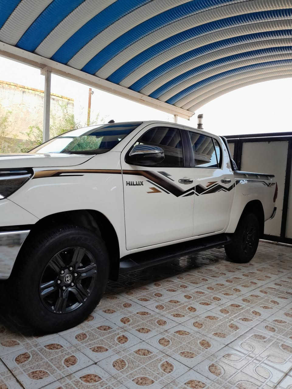 السلام عليكم للبيع تيوتا هايلوكس 2024 كويتي الساير فورويل فول مواصفات بصمه شاشه كامره حساسات خلفيه لايت زنون مغلفه ppf بلكامل مكفوله كفاله عامه ماشيه 30 رقم مثنى الجديد بسمي تحويل ثاني يوم 
المكان الناصريه 
للاتصال على الرقم ***********
