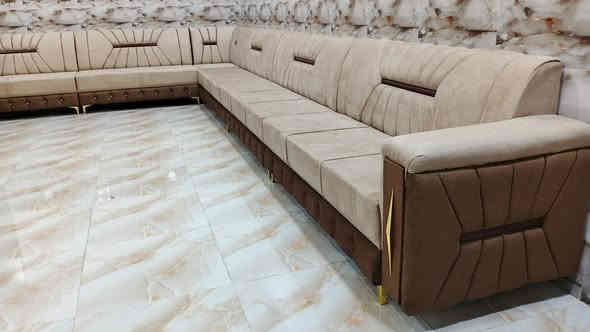 مفاجأة كبرى ♡ ويانه وبس الفتره محدوده  ديوانات ذات تصميم تركي شغل عراقي ضمان سفنج هايكستر عراقي ضغط عالي ضمان 6سنوات خشب 18مليم جام انج  ونص عراقي ضمان 10سنوات بأسعار منافسة وخيالية💫  خدمة توصيل 🚛الى باب البيت🏠 وسعر💫 التوصيل مجاني ديوان بموديلات تركية بطول 7.50 بسعر💫 مناسب جداَ جدا400 ألف د.ع  مع هدية كوشة عدد 4  نعمل💫 حسب القياسات الخاصة سعر المتر 65 ألف فقط فقط 
للحجز والاستفسار الرجاء الاتصال على الارقام التالية📞
***********مهند،،
***********مهند واتساب فايبر 
***********مهند،١
