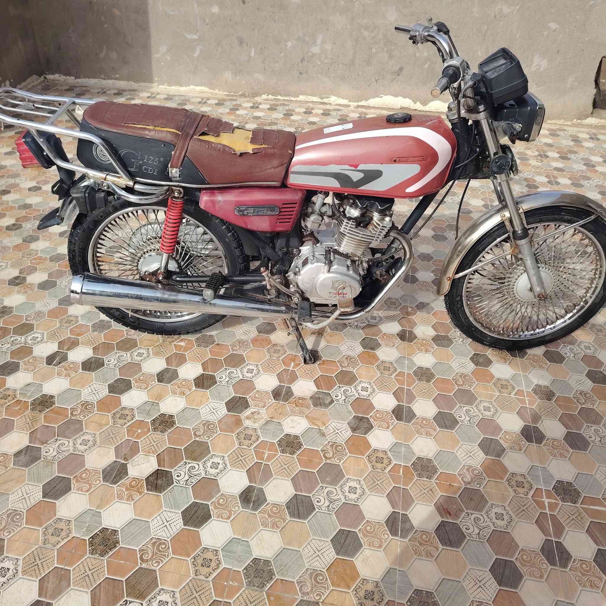 مديل 20 أوراق، بيه، ،سعر 450
***********
