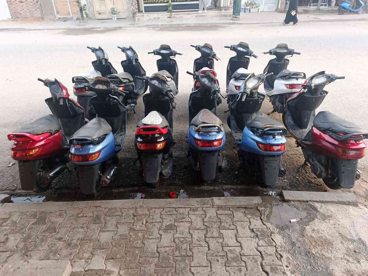 يالله تم وصول الوجبه الجديده من الدراجات الفراشه إلى محلنه الجديد 
عرض لمده ثلاثه ايام فقط بمناسبه محلنه الجديد من يوم ٢٤ إلى يوم ٢٧ ب ٤٥٠ الف سعر نهائي بدون عمله 
وموجود جميع قطع غيار الفراشه ويوجود الأصلي والتجاري
موقع المحل نجف كوفه حي ميسان شارع عوده مقابل مخبز بركات السجاد *********** 
ومشكوله الذمه الي ما يشتري ويعلق
