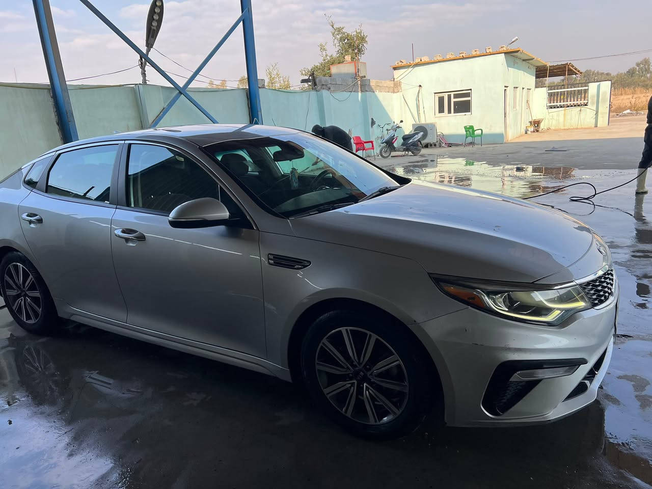 كيا اوبتيما 2019
وارد امريكي
صور الضرر مرفقة
جاملغ خلفي وقبق صندوق رجعن بارد على وضعهن من سنة 2021 
وصار بيها ضرر ابواب ثنين جهة الراكب وتبدلن نفس اللون
السيارة لحد الان بدون صبغ (شي بسيط جدا بالدوسة)
مواصفات عادية FE
كير ومكينة وتبريد وصدر وكهرباء كلها مكفولة وبدون نقص
حساس حجر البيئة مأشر  على وضعها معيوفة من اشتريتها 
ماشية 65 الف ميل 
بأسمي اربيل
السعر 135 
مكانها بغداد او ديالى

+964 772 349 0336
د.علي
