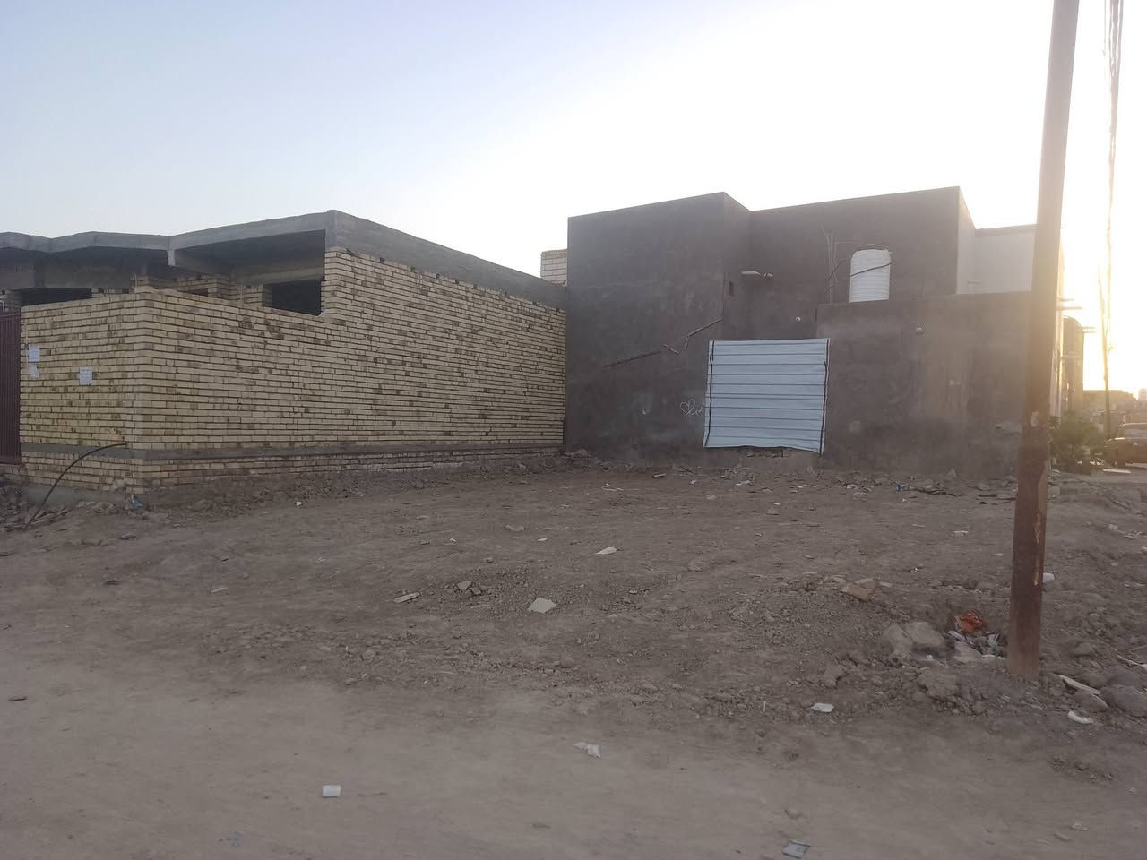 سلام عليكم قطعة أرض زراعي خنيطله مساحة 100 متر 10×10 مكان مميز القطعة تصير ركن للأستفسار التواصل مع صاحب القطعة ***********
