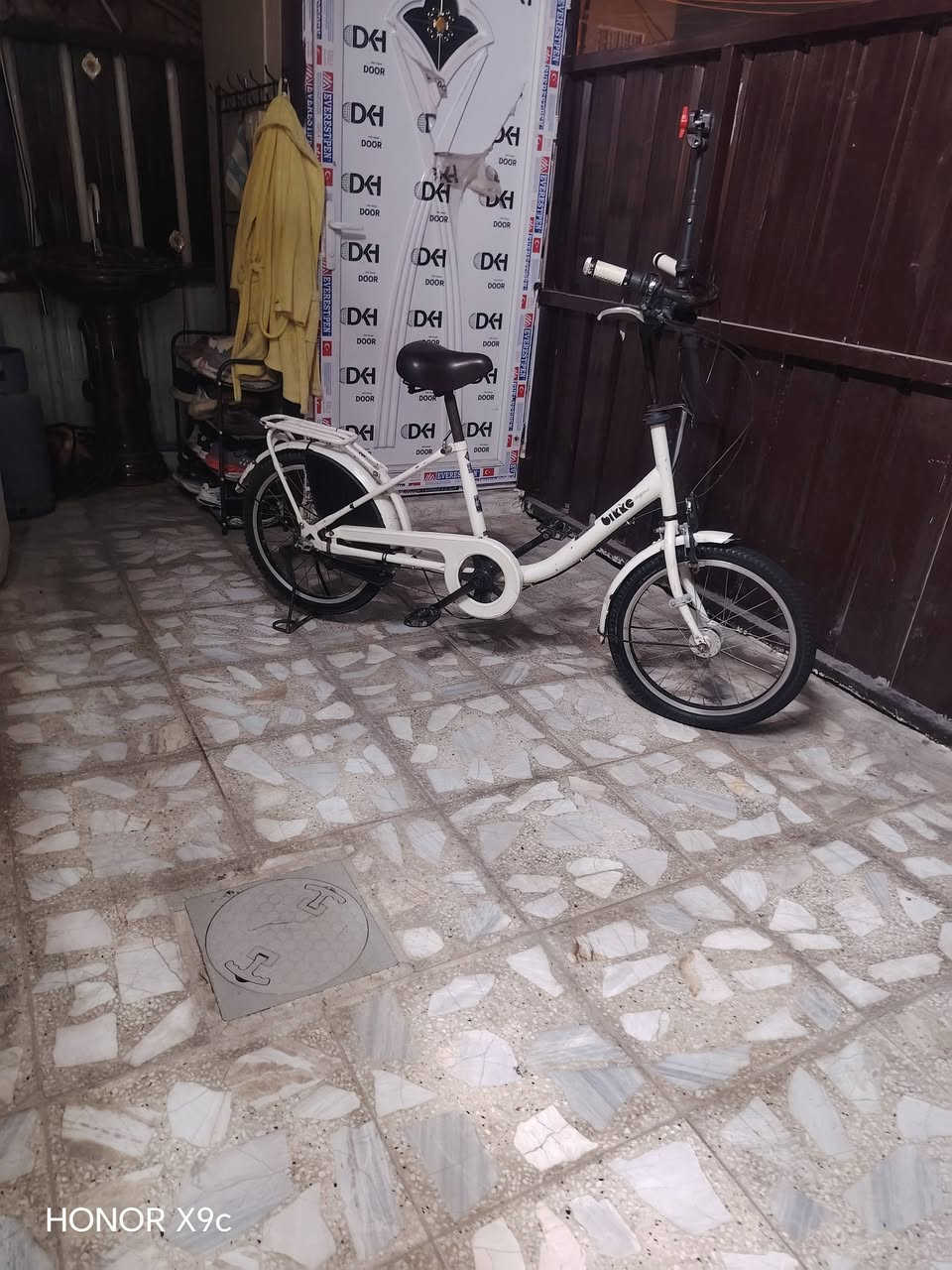 السلام عليكم لبيع بايسكل سياحي بعدة بالجيس السعر 120 وبي مجال الاتصال بهاذة الرقم ***********
