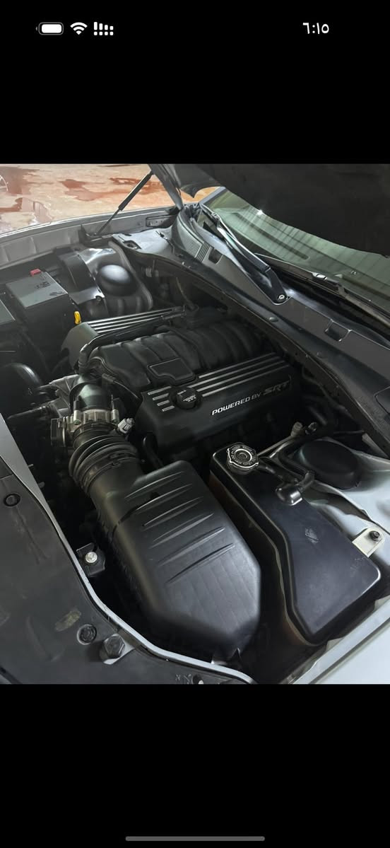 جارجر سكات باك موديل 2022 وارد امريكي
محرك 8 سلندر 6400
ماشيه 37 الف ميل 
فتحه سقف 
كشنات تدفئه والمقود تدفئه 
شاشه كبيره تدعم كار بلي
كشن كهرباء مقاعد قماش 
محرك كير مكفول بشرط 
السياره ستوك شركه برمجه فقط مراوح وسرعه وجدا نظيفه السياره تخم تاير 
الحادث فقط بنيد تبديل شرط بدون ايرباك 
السعر ٢٧٠
رقم الهاتف ***********
