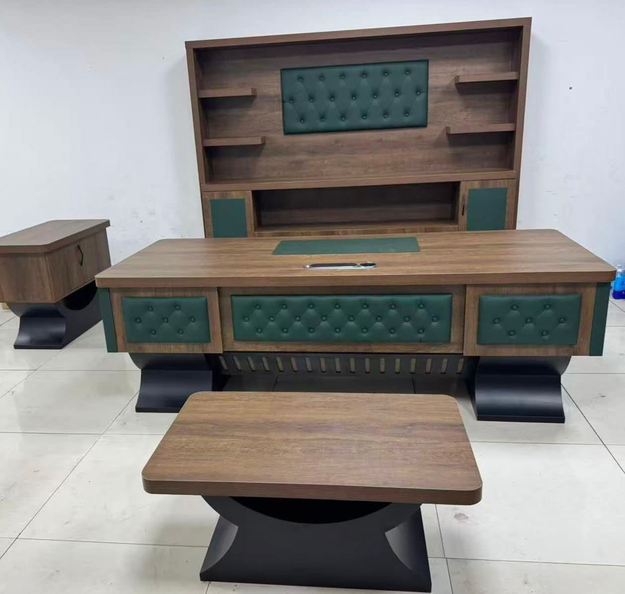 ***********
***********
