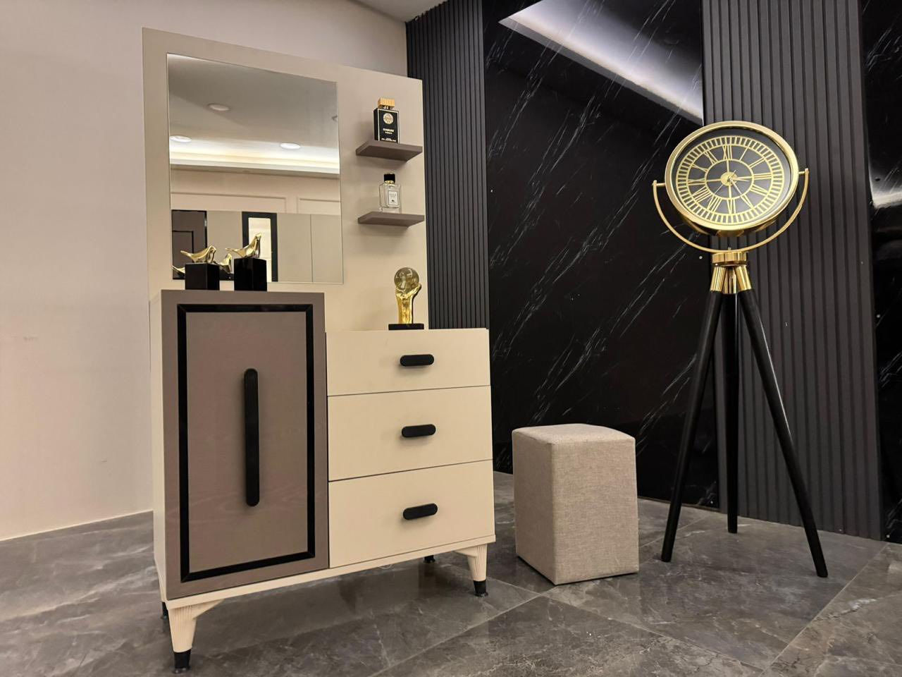 ✨ موديل كايا برو المودرن ✨

🛋️ تصميم عصري أنيق يناسب المساحات العملية والراقية

🔹 المواصفات:
▪️ 7 قطع
▪️ كنتور مع ملحق 3 متر
▪️ براغي + چوي حديد لثبات وقوة أعلى
▪️ سرير مخزن (جك) عملي
▪️ شغل درجة أولى

💯 خيار مثالي يجمع بين الأناقة والجودة

📩 للحجز والاستفسار:
📱 *********** (واتساب متوفر
