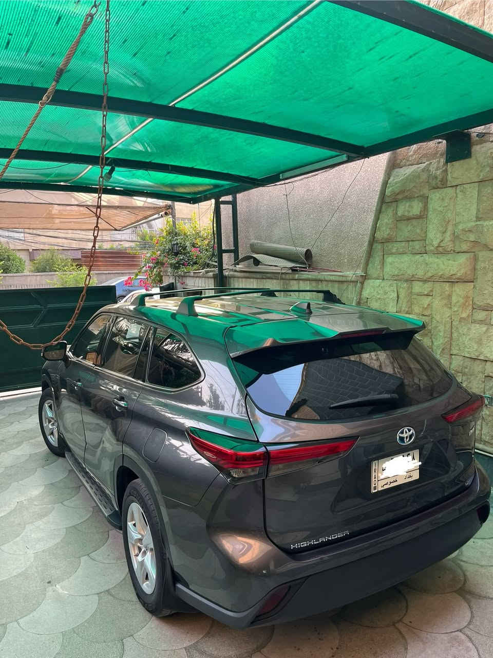 تويوتا هايلندر 2022 هايبرد LE المطور بدون ايرباك مراصفات ال LE المعروفه داخلها جلد اسود صندوق كهربائي كشن كهربائي رادار ونقط عميه ومري هيتر وتشغيل عن بعد جديده السياره رقم بغداد ماشيه 70 الف كيلو مكانها بغداد للاستفسار ***********
