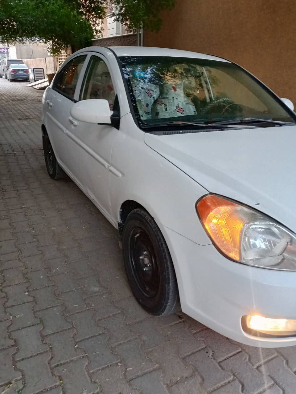 السلام عليكم هونداي اكسنت 2009 رقم انكليزي بسمي محرك 1600لاتقصير ولاتبخير كيراوتماتيك تبريد شغال مصبوغه احزام جماليه  بدون حادث سياره جاهزه مابيه اي نقص السعر 78ورقه بيه مجال بسيط رقم مبايل *********** في كربلاء
