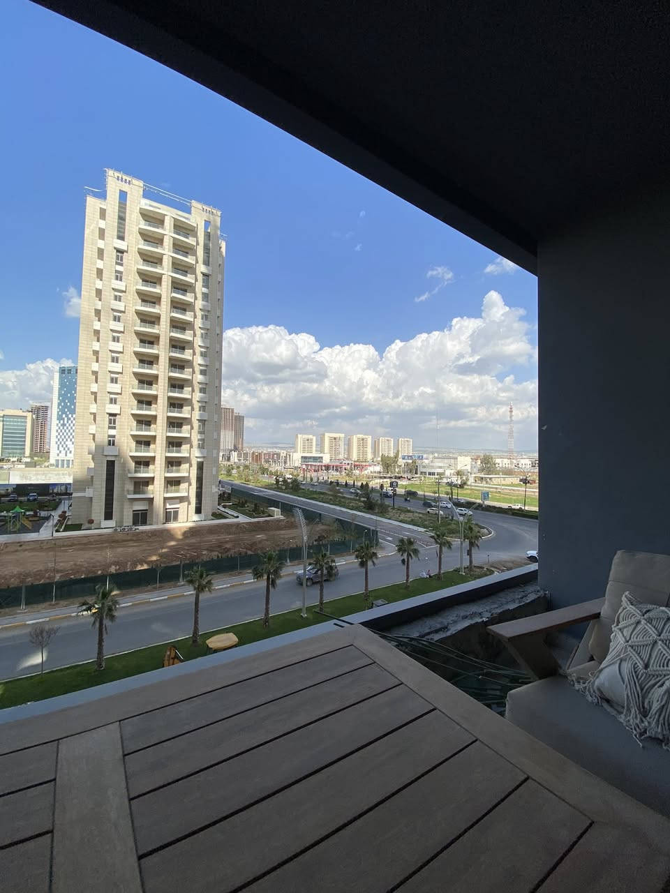 🏙️ – عروض للايـجار

♦️– فارغ  500$  /  MRF4

♦️– موثث  650$  / MRF4 

♦️– رويا تاورز  1+3  فارغ  / 650$

♦️– رويا تاورز   1+1 فارغ   / 350$

♦️– رويا تاورز    1+1 موثث  / 400$

♦️– ويڤي ئةڤينيو  1+2 فارغ  / 450$

♦️– ويڤي ئةڤينيو  استوديو موثث / 300$

♦️– امباير رويال 1+3 موثث  / 700$

♦️– امباير پيرل   1+0  فارغ / 275$

♦️– پارك ڤيوو   1+4 فارغ    / 900$

♦️– پارك ڤيوو   1+2 فارغ     / 700$ 

♦️– سنترو تاورز  1+2 فارغ   / 400$

♦️– لالاڤ ستي   1+2 فارغ    / 350$

♦️– كنجان ستي 1+1 فارغ / 400$

♦️– نيوو اسكان   1+3 فارغ  / 350$

♦️– ستار تاورز   1+1 موثث   / 650$

0750 099 89 89 📲

🔶 – كاوه — عقارات مۆنیتەر Monitor Real Estate
