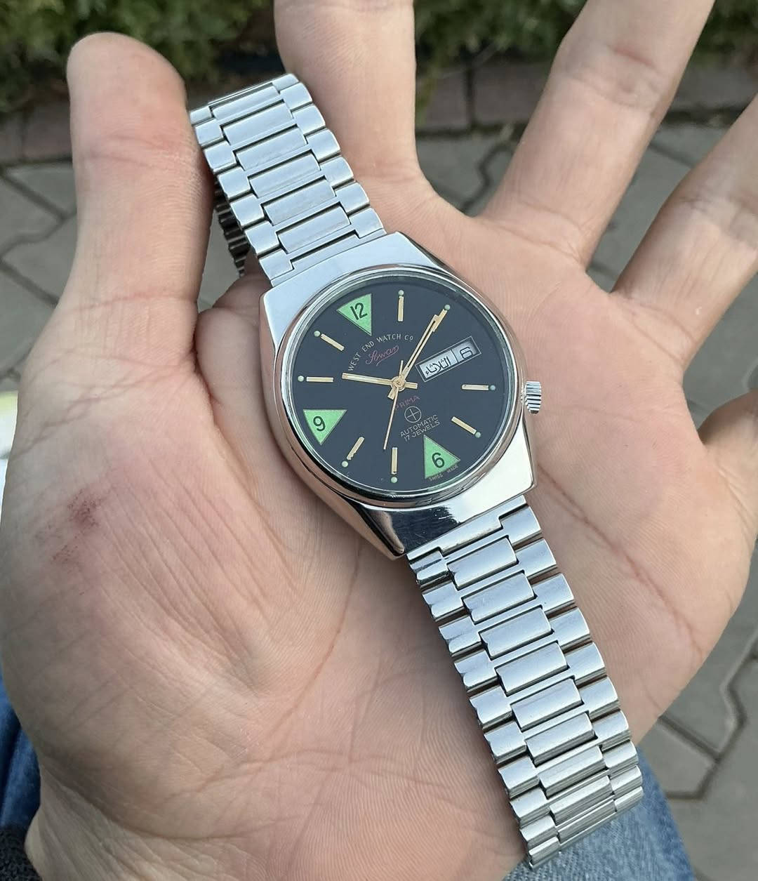 السلام عليكم ساعة وستن سويسري اصلي 
انتاج قديم 
نظافة تامة لوك
تاريخ شهر ويوم
مكينة 17 حجر
سير معلم وستن
160 الف


**إذا كنت صاحب هذا الإعلان وتريد حذفه لأي سبب، رجاءا أرسل رسالة إلى الدعم الفني**