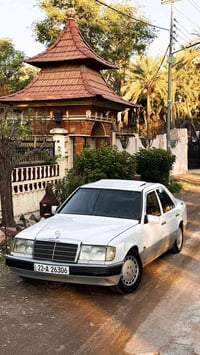 مرسيدس دب • ١٩٨٦ • رقم اربيل