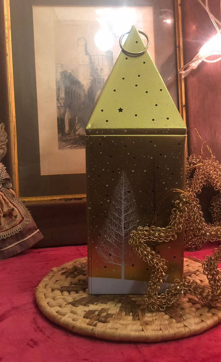 فانوس /علبة معدن ارتفاع ٢٥ سم
سعر ١٠ آلاف


**إذا كنت صاحب هذا الإعلان وتريد حذفه لأي سبب، رجاءا أرسل رسالة إلى الدعم الفني**