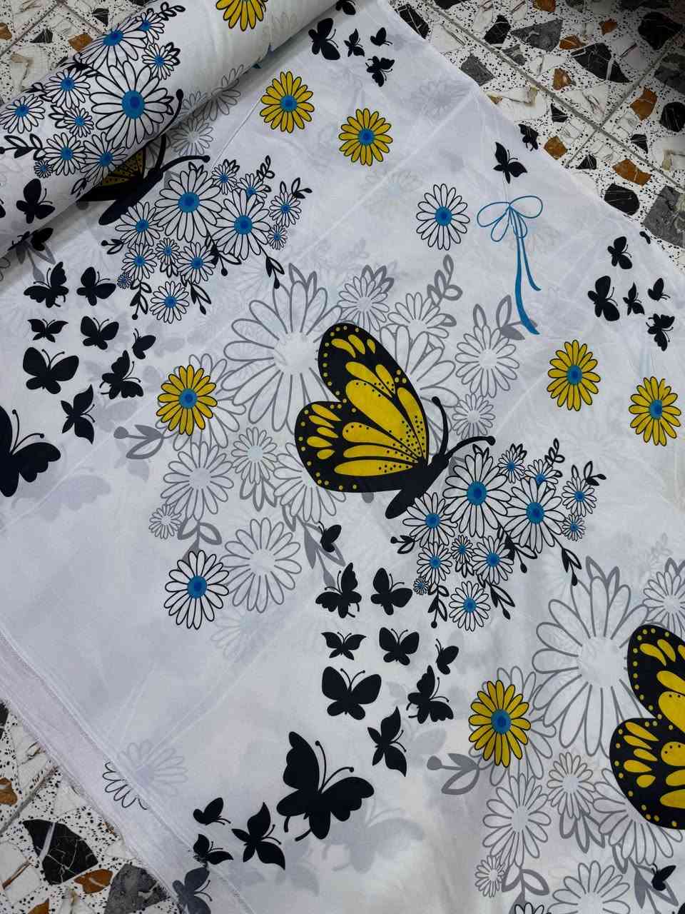 سلام عليكم ورحمة الله وبركاته 
همايون  ألوان ونقشات. شرط ترندات
عرض مترين. ورربع 
توصيل موجود كل المحافظات. عنوان حله سوك المسكف من جهه الجبل. محل سيد الاقمشه 
للحجز ***********#بابل
