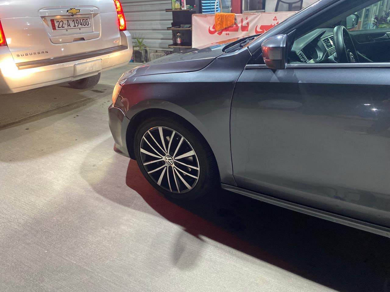 jetta 2017s 
دوو پارجەی هەیە بۆنیت و سندوق 
بئ ژۆری ئیرباگ شان و سوکان سیستەمە 
گیر و مەکینە و تەقە و رەقەی بە شەرتە 
سەنەوی نوێ بە ناوی خۆمە سەحری ١١٥$ مەجال 
*********** أربيل, العراق
