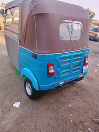 تكتك لبيع موديل 20مكينه كفاله  عامه مكان بغداد دوره رقم الهاتف 0786635...